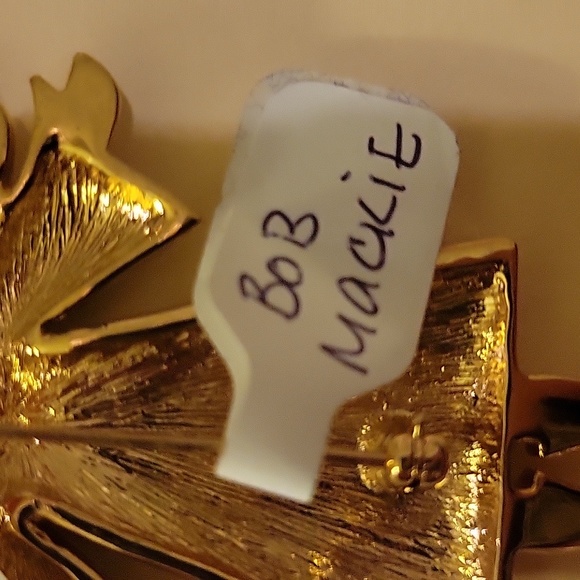 New vintage Bob Mackie mosaic. Guardian angel pin - Picture 4 of 4